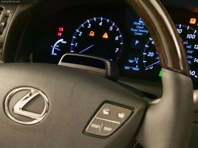 Lexus LS 600h L -  